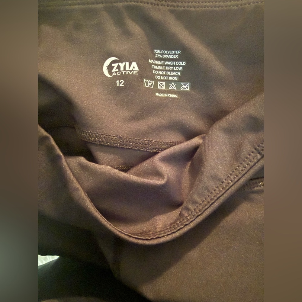 ZYIA black Leggings